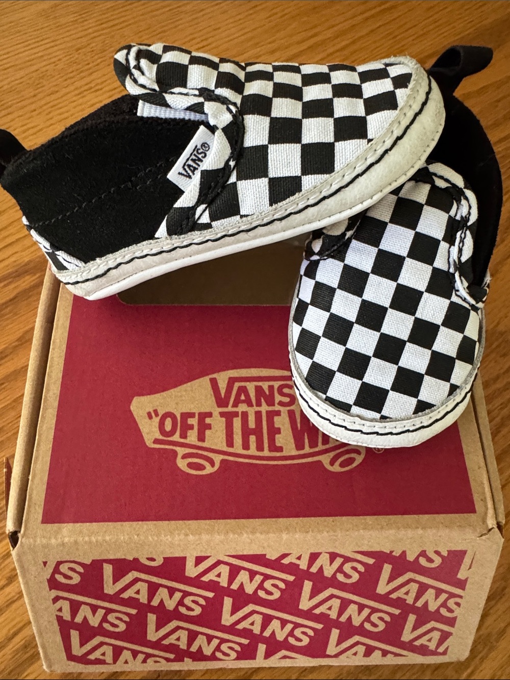 Vans infant crib Black & White Checkerboard Slip-On Sneakers size 3
